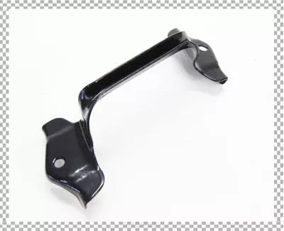 UCHWYT TRZYMANIA AKUMULATORA 67-70